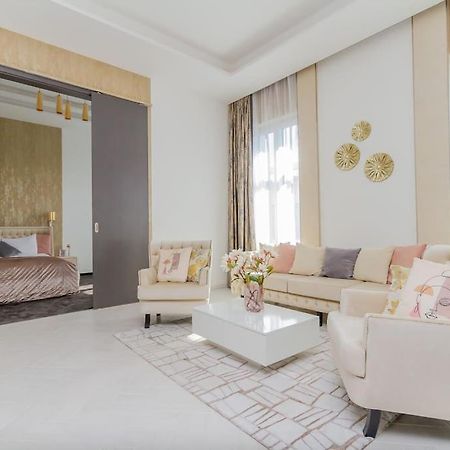 The Opulent Oasis By Newave Apartments Budapest Kültér fotó